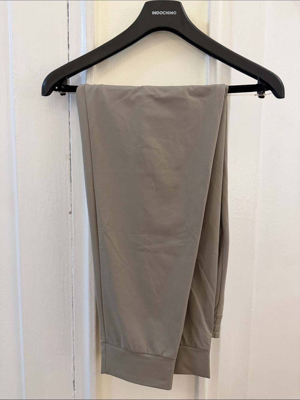 Uniqlo Men's Sweatpants Joggers in Light Taupe